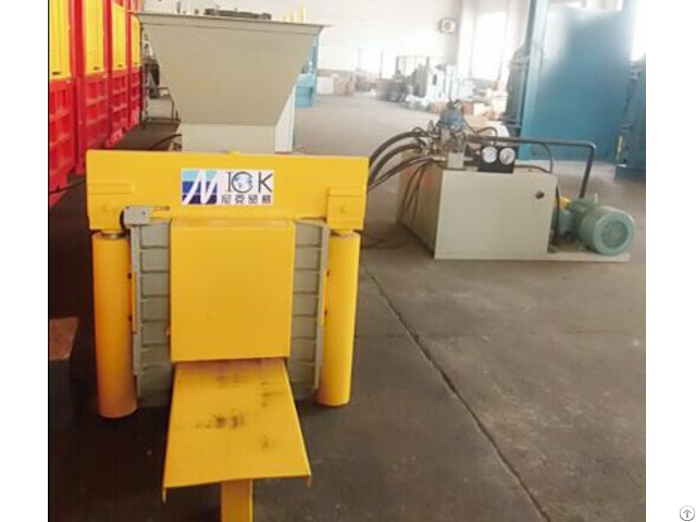 Wood Sawdust Baler Machine