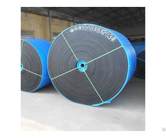 Layered Conveyor Belt With Flame Retardant Covering Rubber