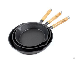 Cast Iron Skillet With Wooden Handle