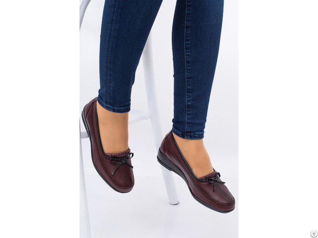 Women Casual Leather Shoes Burgundy Color