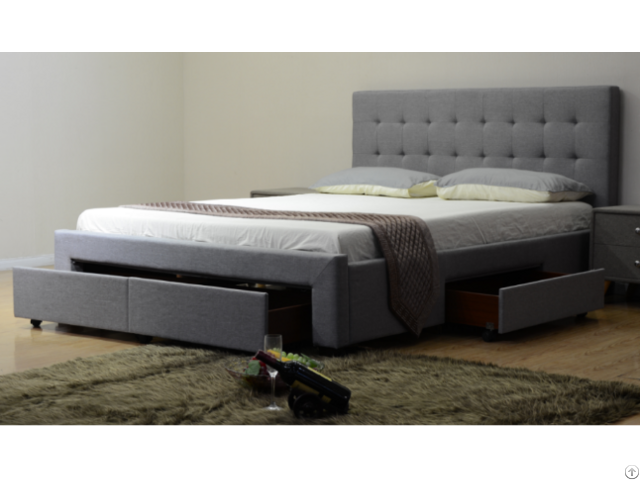 Classic Platform Bed With Drawers