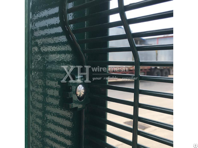 Curvy Welded Mesh Panels