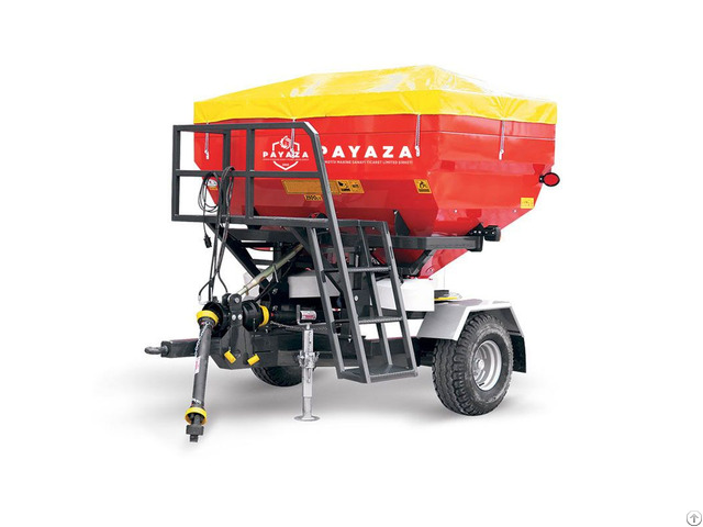 Fertilizer Spreader 3