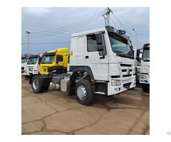 Sinotruk Howo 4x2 Tractor Truck 400hp