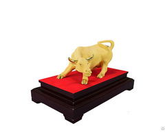 Velvet Sand Gold Crafts Wall Street Bull
