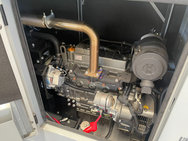 Yanmar4tnv88 Four Cylinder Diesel Engine