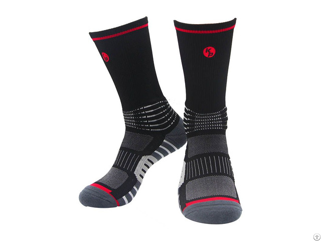 Embroidery Men Basketball Socks