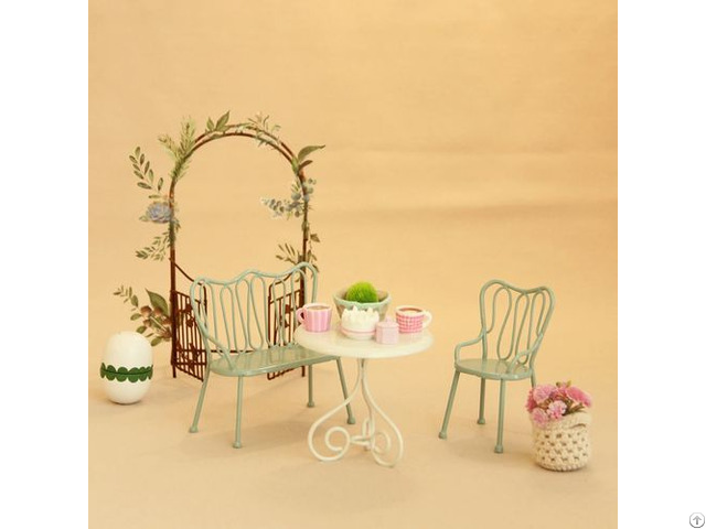 Modern Dollhouse Sofa With Fabric Floral 1 12 Scale Modern Dollhouse Sofa With Fabric Floral 1 12 Scale