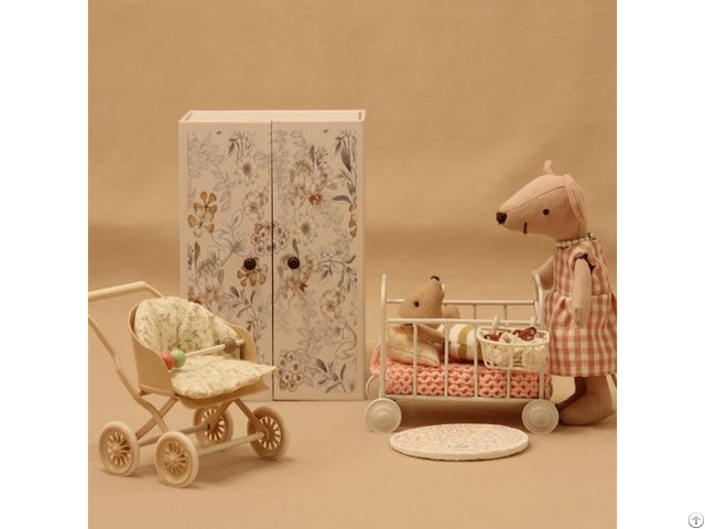 Suitcase Dollhouse Cloth Travel Wardrobe Set Suitcase Dollhouse Cloth Travel Wardrobe Set