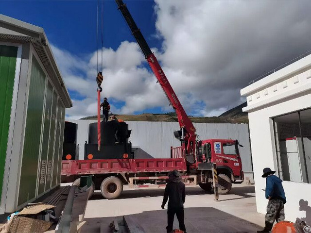 Low Temperature Magnetic Waste Pyrolysis Energy Conversion Device