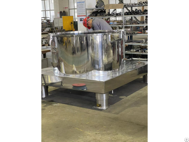 Earthquake Resistant Centrifuge