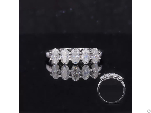 Oval Cut Pt950 Five Stone Moissanite Ring