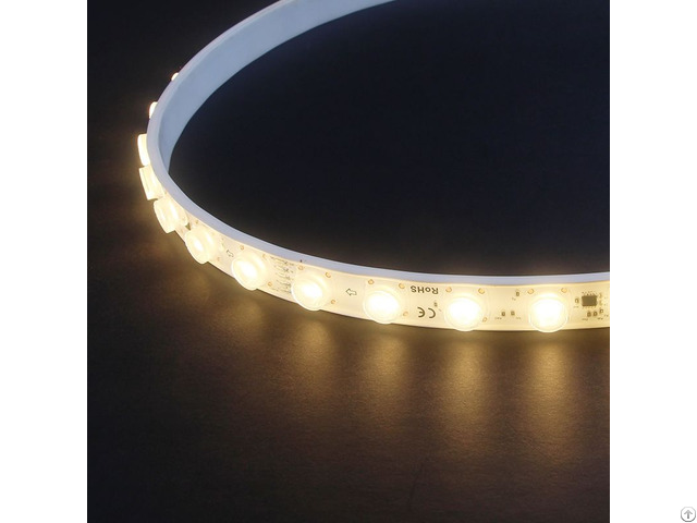 A Rgbw Flexible Wall Washer With Lens