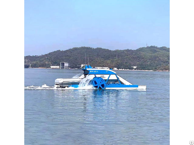 Unmanned Aquatic Cleaning Boat Remote Controlled Water Surface Solution