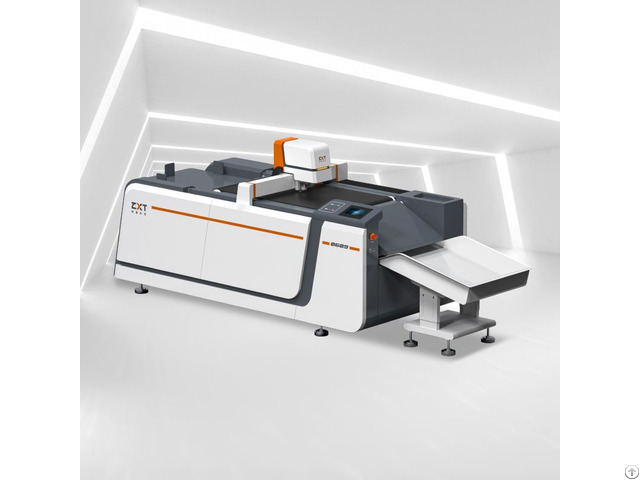 Rubber Boat Cutting Machine