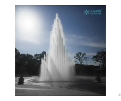 Interactive Dry Fountain System With Customized Water Effects