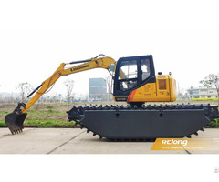 Relong Amphibious Excavator Working For Wetlands Swamps And Shallow Water