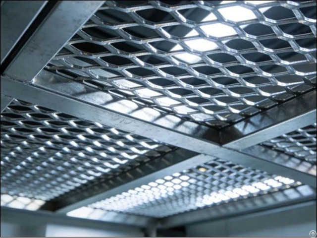 Interior Suspended Expanded Metal Mesh Ceiling Tiles For Modern Office Building Design