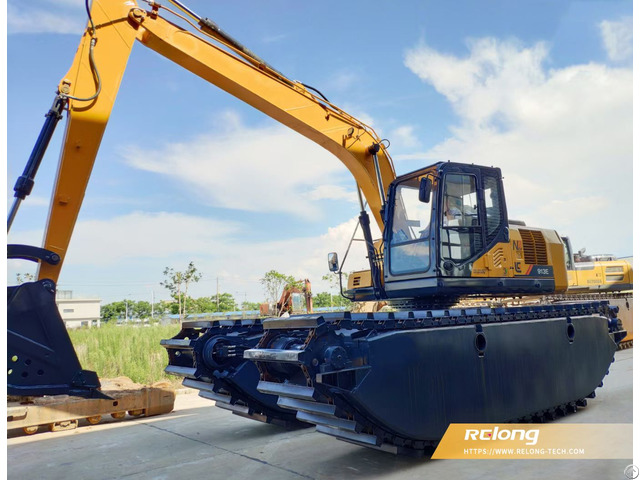 Relong Amphibious Excavator For Dredging Wetland And Swamp Work