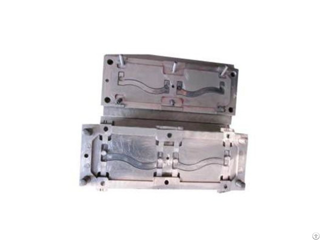 Plastic Bracket Injection Mold Maker