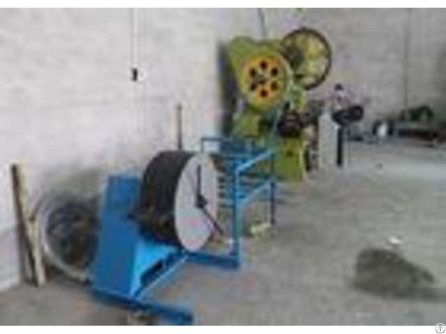 Easily Operating Razor Barbed Wire Machine 6000kg Weight Low Raw Materials Loss