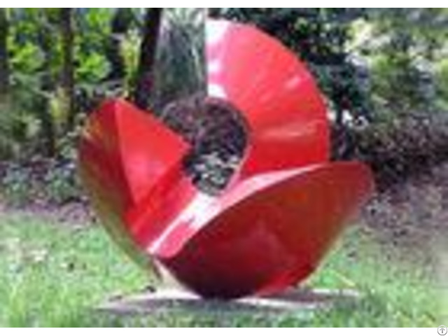 Curved Modern Metal Outdoor Sculptures Different Colors Materials Available