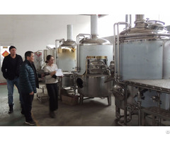 Micro Brewery 100l 200l 300l 500l Per Batch Beer Equipment For Pub Hotel