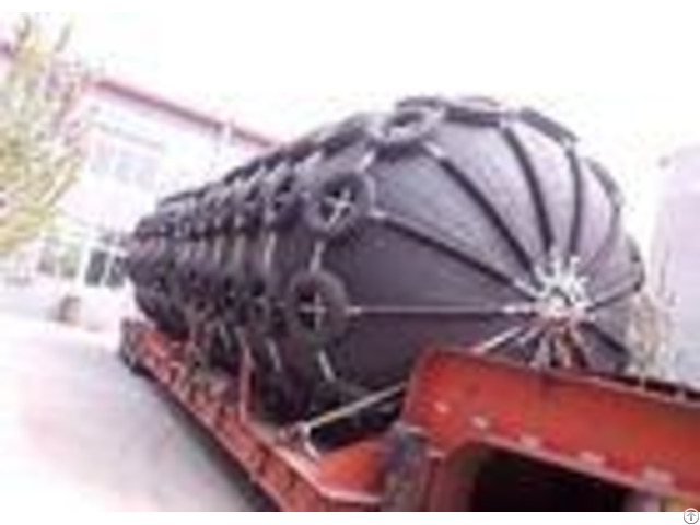 Suitable For Boat Weight From 15000 200000t Of Pneumatic Air Filled Rubber Ship Fender