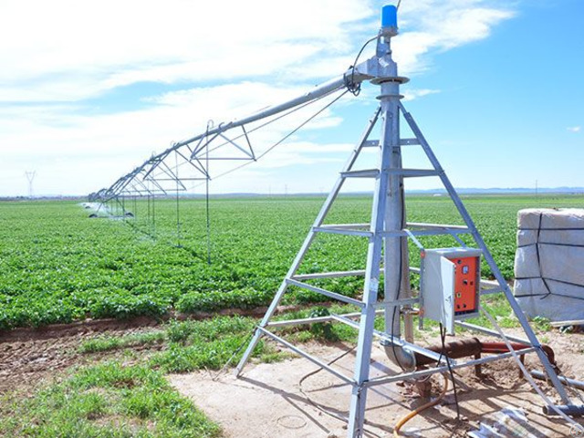 Center Pivot Irrigation Machines