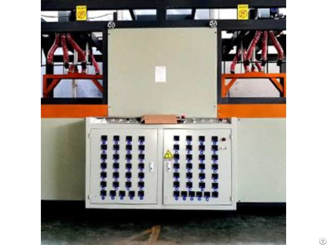 Vacuum Forming Machine